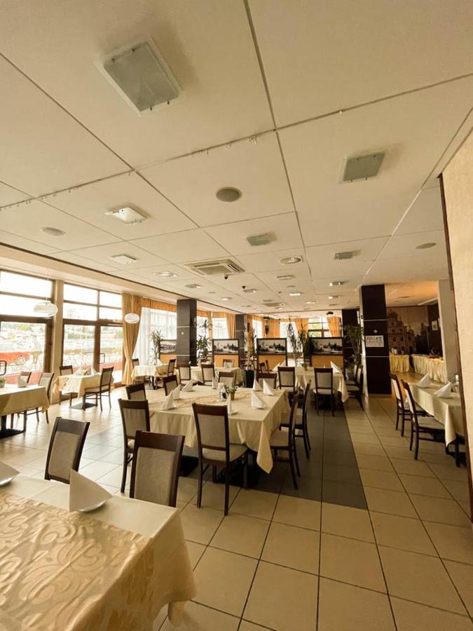 Hotel Sens Mierzyn  Extérieur photo