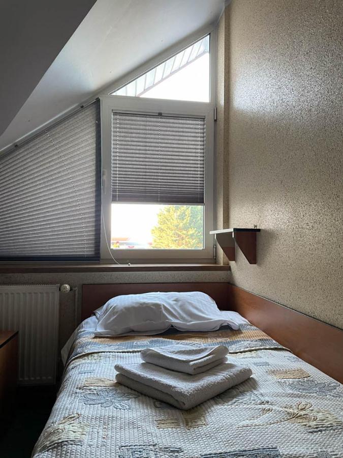 Hotel Sens Mierzyn  Extérieur photo