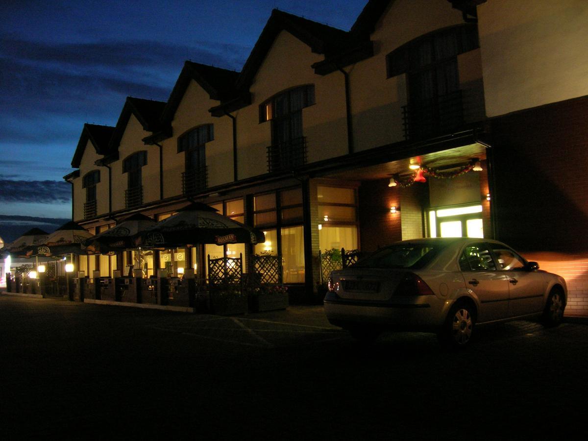 Hotel Sens Mierzyn  Extérieur photo