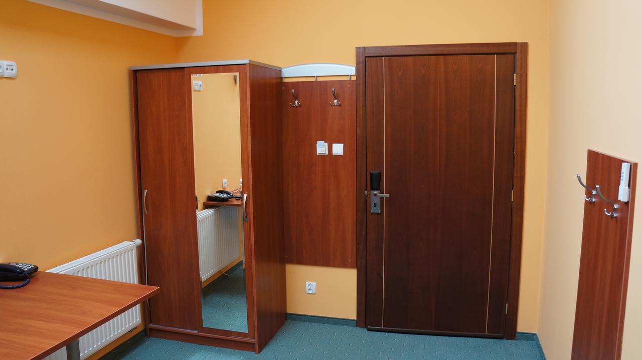 Hotel Sens Mierzyn  Extérieur photo