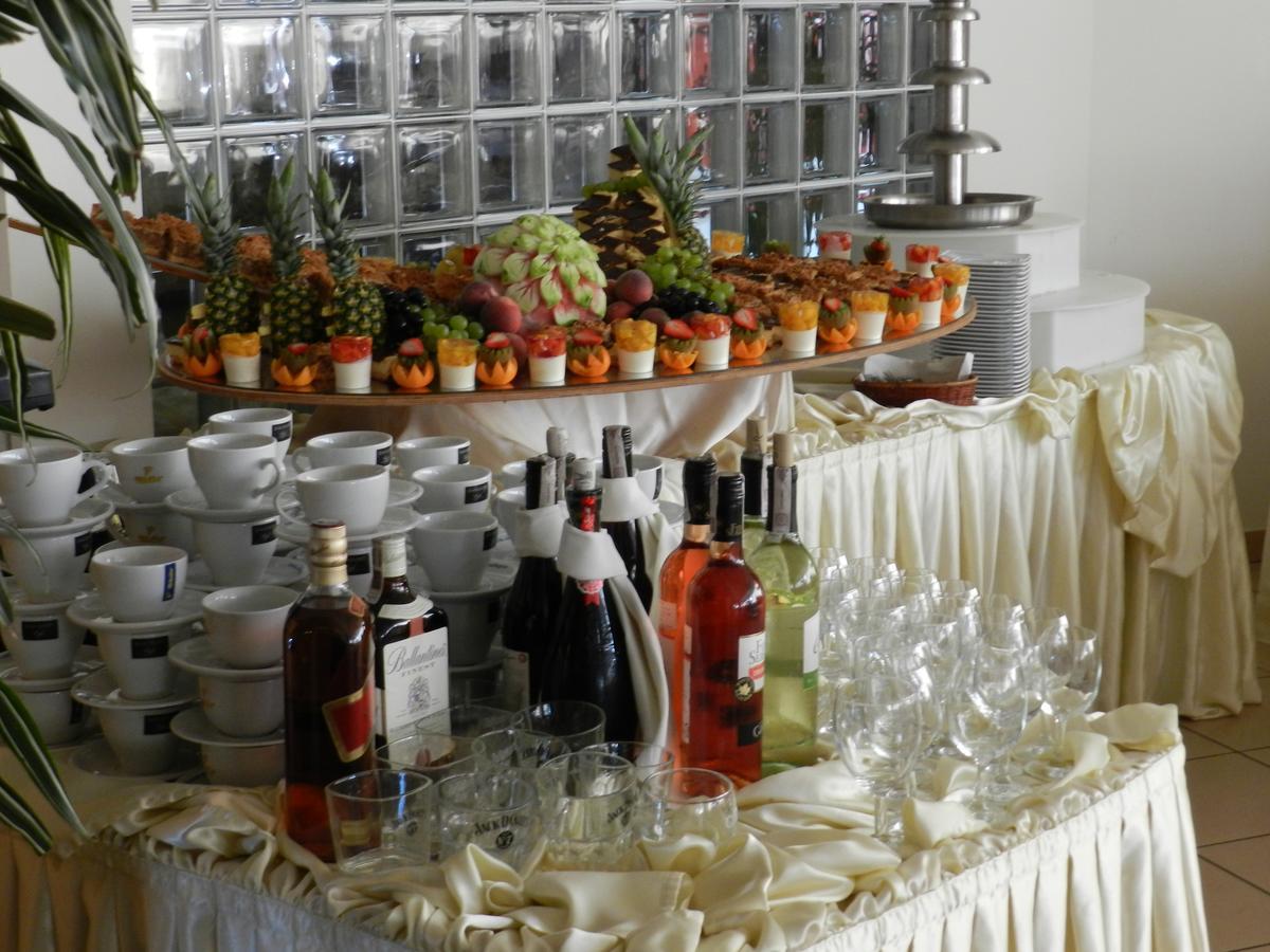 Hotel Sens Mierzyn  Extérieur photo